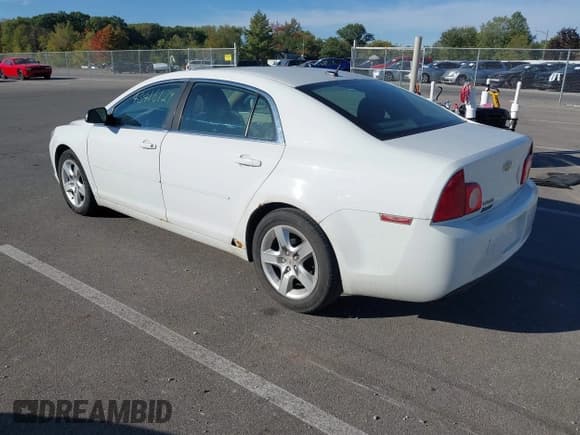 ✅ 2011 Chevrolet Malibu 1LS • VIN: 1G1ZB5E18BF379676 • Lot: 43416129. Listed on IAAI with 185,288 mi. Free auction sales archive from the USA and detailed vehicle history report at DreamBid. Image 3.