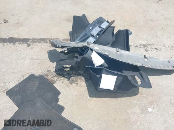 ✅ 2024 Kia Forte LXS • VIN: 3KPF24AD6RE804742 • Lot: 42804745. Listed on IAAI with 9,939 mi. Free auction sales archive from the USA and detailed vehicle history report at DreamBid. Image 12.