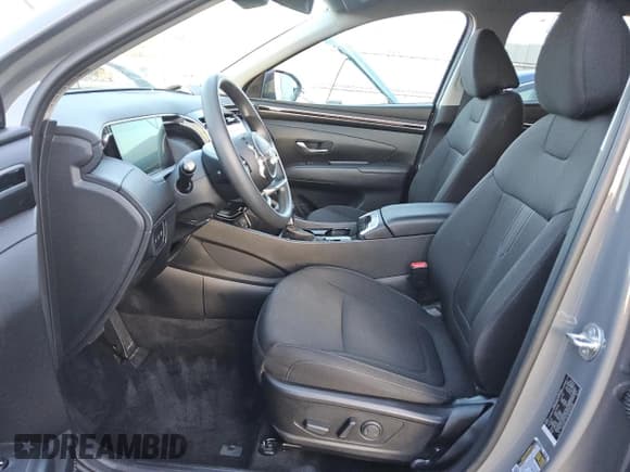 ✅ 2024 Hyundai Tucson SEL • VIN: 5NMJBCDE3RH428390 • Lot: 80221724. Wystawiony na Copart z przebiegiem 9 303 mil. Bezpłatny archiwum sprzedaży aukcyjnych z USA i szczegółowy raport historii pojazdu na DreamBid. Zdjęcie 7.