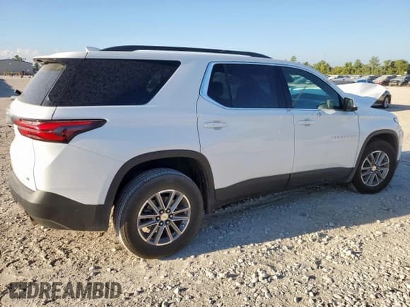 ✅ 2022 Chevrolet Traverse LT Cloth • VIN: 1GNERGKWXNJ157677 • Lot: 81577725. Wystawiony na Copart z przebiegiem 41 836 mil. Bezpłatny archiwum sprzedaży aukcyjnych z USA i szczegółowy raport historii pojazdu na DreamBid. Zdjęcie 3.