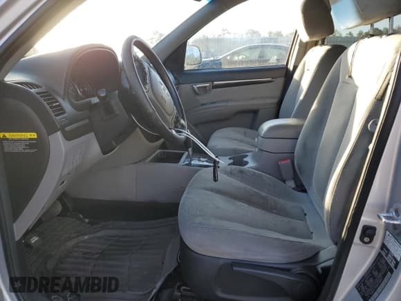 ✅ 2008 Hyundai Santa Fe SE • VIN: 5NMSH73E68H186947 • Lot: 74068404. Listed on Copart with 217,188 mi. Free auction sales archive from the USA and detailed vehicle history report at DreamBid. Image 7.