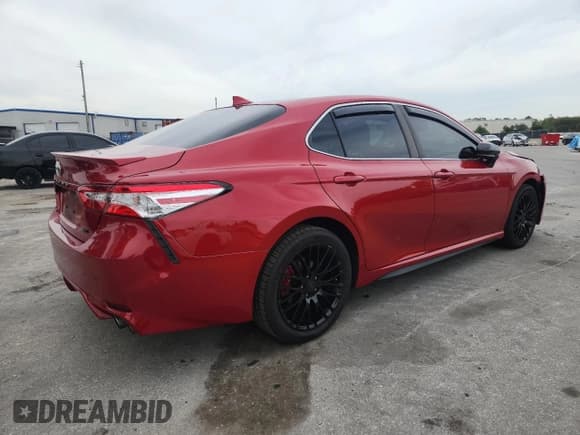 ✅ 2020 Toyota Camry SE • VIN: 4T1G11AKXLU321585 • Lot: 91643685. Listed on Copart with 68,582 mi. Free auction sales archive from the USA and detailed vehicle history report at DreamBid. Image 3.