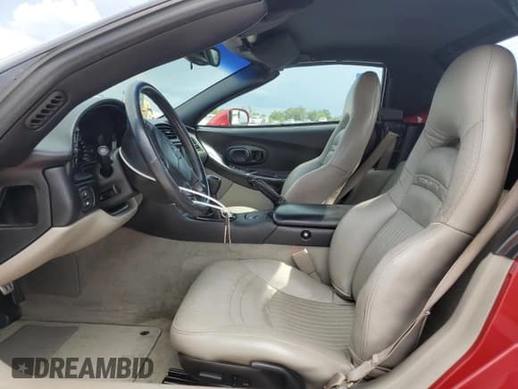 ✅ 2004 Chevrolet Corvette • VIN: 1G1YY32G145111018 • Лот: 69587775. Опубликован ранее на Copart с пробегом 105 180 миль. Бесплатный доступ к архиву аукционных продаж из США и подробный отчёт об истории автомобиля на DreamBid. Изображение 7.