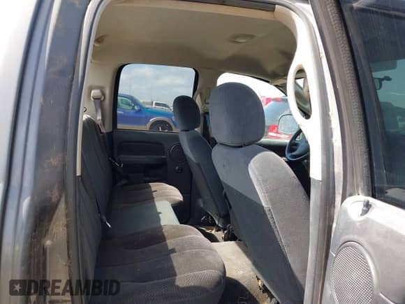 2003 Dodge 1500 ST z VIN 1D7HA18N63S303062, wystawiony jako IAAI lot #42756553 z przebiegiem 167 746 mil mil oraz . Historia ofert i sprzedaży dostępna na DreamBid. Obrazek 8.