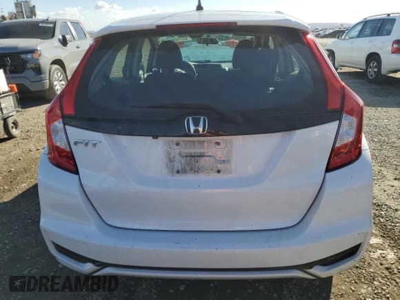 ✅ 2018 Honda Fit LX • VIN: 3HGGK5H41JM727564 • Lot: 93713915. Listed on Copart with 63,344 mi. Free auction sales archive from the USA and detailed vehicle history report at DreamBid. Image 6.