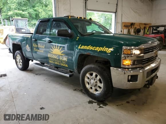 ✅ 2015 Chevrolet Silverado 2500HD LT • VIN: 1GC2KVEG1FZ129746 • Lot: 62483555. Wystawiony na Copart z przebiegiem 115 269 mil. Bezpłatny archiwum sprzedaży aukcyjnych z USA i szczegółowy raport historii pojazdu na DreamBid. Zdjęcie 4.
