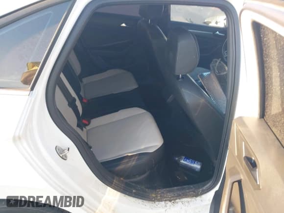 ✅ 2019 Volkswagen Jetta S • VIN: 3VWCB7BU2KM255617 • Лот: 43257278. Опубликован ранее на IAAI с пробегом Не указан. Бесплатный доступ к архиву аукционных продаж из США и подробный отчёт об истории автомобиля на DreamBid. Изображение 8.