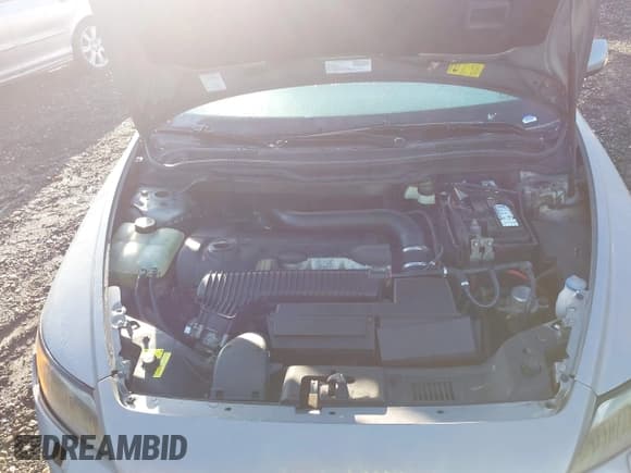 ✅ 2006 Volvo S40 2.5L Turbo • VIN: YV1MH682X62157500 • Lot: 41136421. Wystawiony na IAAI z przebiegiem Nie podano. Bezpłatny archiwum sprzedaży aukcyjnych z USA i szczegółowy raport historii pojazdu na DreamBid. Zdjęcie 10.