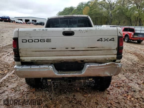 1997 Dodge 1500 с VIN 3B7HF13Z3VM599403, выставлен на аукционе Copart как лот 80933724 с пробегом 222 252 миль миль и Списание • Salvage title. История ставок и продаж доступна на DreamBid. Изображение 6.