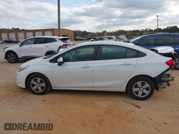 ✅ 2018 Chevrolet Cruze LS • VIN: 1G1BC5SM8J7149528 • Лот: 43655313. Опубликован ранее на IAAI с пробегом 114 017 миль. Бесплатный доступ к архиву аукционных продаж из США и подробный отчёт об истории автомобиля на DreamBid. Изображение 14.
