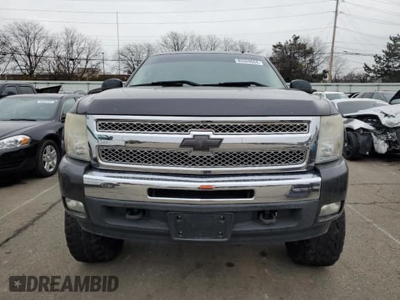 ✅ 2010 Chevrolet Silverado 1500 LT • VIN: 3GCRKSE38AG172452 • Лот: 85569654. Опубликован ранее на Copart с пробегом 151 811 миль. Бесплатный доступ к архиву аукционных продаж из США и подробный отчёт об истории автомобиля на DreamBid. Изображение 5.