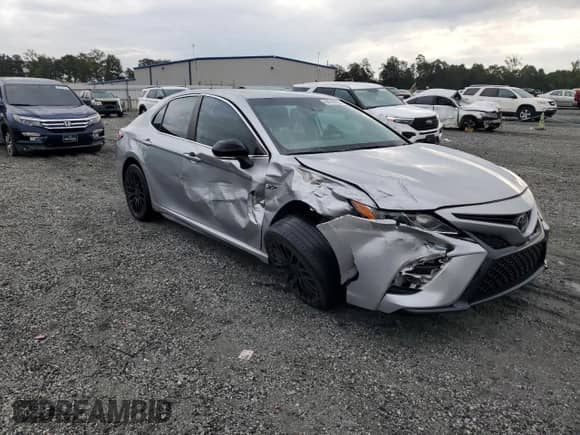 2019 Toyota Camry LE z VIN 4T1B11HK2KU186519, wystawiony jako Copart lot #84010595 z przebiegiem 86 656 mil mil oraz Szkoda całkowita • Salvage title. Historia ofert i sprzedaży dostępna na DreamBid. Obrazek 4.