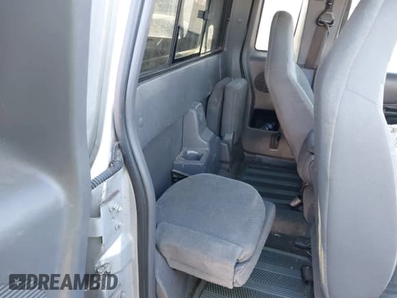 ✅ 2001 Ford Ranger XL Fleet • VIN: 1FTZR15E61PA63149 • Лот: 43537503. Опубликован ранее на IAAI с пробегом 181 508 миль. Бесплатный доступ к архиву аукционных продаж из США и подробный отчёт об истории автомобиля на DreamBid. Изображение 8.