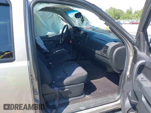 ✅ 2012 Chevrolet Silverado 1500 LT • VIN: 1GCPKSE76CF188017 • Lot: 43184732. Listed on IAAI with Not provided. Free auction sales archive from the USA and detailed vehicle history report at DreamBid. Image 5.