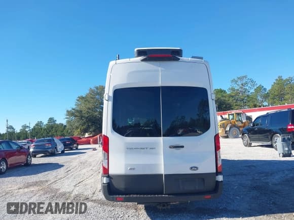 ✅ 2022 Ford Transit Cargo • VIN: 1FTBW3U85NKA01097 • Лот: 41076643. Опубликован ранее на IAAI с пробегом 24 786 миль. Бесплатный доступ к архиву аукционных продаж из США и подробный отчёт об истории автомобиля на DreamBid. Изображение 16.