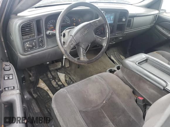 ✅ 2006 GMC Sierra 1500 SLE1 • VIN: 1GTEC19T36Z125367 • Лот: 81338355. Опубликован ранее на Copart с пробегом 193 358 миль. Бесплатный доступ к архиву аукционных продаж из США и подробный отчёт об истории автомобиля на DreamBid. Изображение 8.