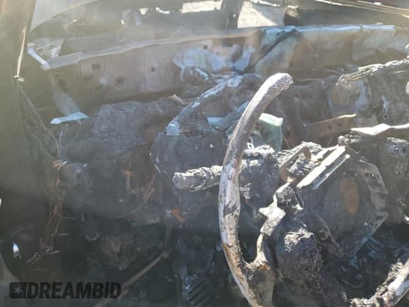 ✅ 2016 Toyota Tacoma Limited • VIN: 5TFGZ5AN8GX018081 • Лот: 89817955. Опубликован ранее на Copart с пробегом Не указан. Бесплатный доступ к архиву аукционных продаж из США и подробный отчёт об истории автомобиля на DreamBid. Изображение 9.