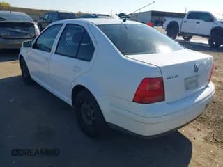 ✅ 2002 Volkswagen Jetta GLS • VIN: 3VWSB69M92M192494 • Lot: 43594883. Listed on IAAI with 215,379 mi. Free auction sales archive from the USA and detailed vehicle history report at DreamBid. Image 3.