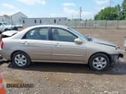 ✅ 2005 Kia Spectra LX • VIN: KNAFE121155203462 • Lot: 42753341. Wystawiony na IAAI z przebiegiem 104 235 mil. Bezpłatny archiwum sprzedaży aukcyjnych z USA i szczegółowy raport historii pojazdu na DreamBid. Zdjęcie 14.