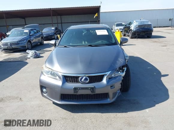 ✅ 2013 Lexus CT 200h • VIN: JTHKD5BH3D2168916 • Лот: 43620506. Опубликован ранее на IAAI с пробегом 144 831 миль. Бесплатный доступ к архиву аукционных продаж из США и подробный отчёт об истории автомобиля на DreamBid. Изображение 12.