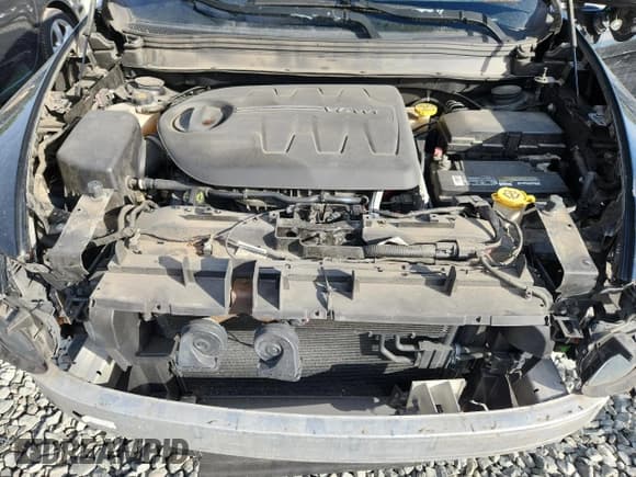 ✅ 2017 Jeep Cherokee Overland • VIN: 1C4PJMJS6HW551657 • Lot: 62489605. Listed on Copart with 121,338 mi. Free auction sales archive from the USA and detailed vehicle history report at DreamBid. Image 11.