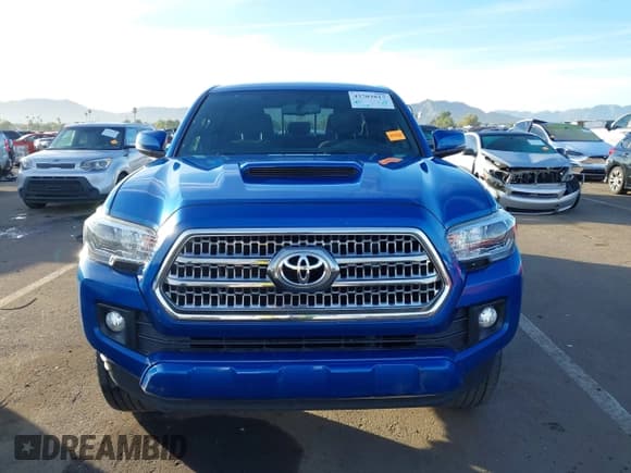 ✅ 2017 Toyota Tacoma TRD Off Road • VIN: 3TMAZ5CNXHM044689 • Lot: 43702817. Wystawiony na IAAI z przebiegiem 125 466 mil. Bezpłatny archiwum sprzedaży aukcyjnych z USA i szczegółowy raport historii pojazdu na DreamBid. Zdjęcie 12.