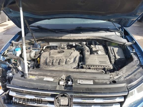 ✅ 2020 Volkswagen Tiguan SE • VIN: 3VV3B7AX5LM114428 • Lot: 43301772. Wystawiony na IAAI z przebiegiem 159 595 mil. Bezpłatny archiwum sprzedaży aukcyjnych z USA i szczegółowy raport historii pojazdu na DreamBid. Zdjęcie 10.