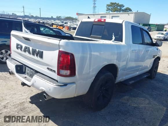 2017 Ram 1500 Night z VIN 1C6RR7MT4HS766699, wystawiony jako IAAI lot #41692973 z przebiegiem 134 746 mil mil oraz . Historia ofert i sprzedaży dostępna na DreamBid. Obrazek 4.