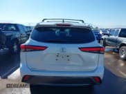 ✅ 2020 Toyota Highlander Limited • VIN: 5TDDZRBH5LS004285 • Lot: 43815691. Wystawiony na IAAI z przebiegiem 40 026 mil. Bezpłatny archiwum sprzedaży aukcyjnych z USA i szczegółowy raport historii pojazdu na DreamBid. Zdjęcie 16.