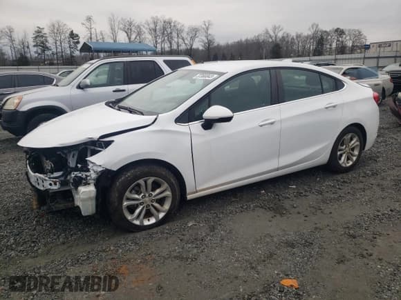 ✅ 2019 Chevrolet Cruze LT • VIN: 1G1BE5SM7K7123224 • Lot: 37366843. Listed on Copart with 108,384 mi. Free auction sales archive from the USA and detailed vehicle history report at DreamBid. Image 1.
