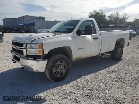 ✅ 2012 Chevrolet Silverado 2500HD Work Truck • VIN: 1GC0CVCG5CF138907 • Lot: 63101555. Wystawiony na Copart z przebiegiem 332 432 mil. Bezpłatny archiwum sprzedaży aukcyjnych z USA i szczegółowy raport historii pojazdu na DreamBid. Zdjęcie 1.