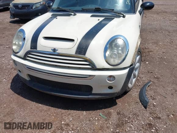 2006 MINI Hardtop S with VIN WMWRE33516TJ37115, listed as a IAAI auction lot 42603593 with Not provided miles and . Bid and sale history available at DreamBid. Image 6.