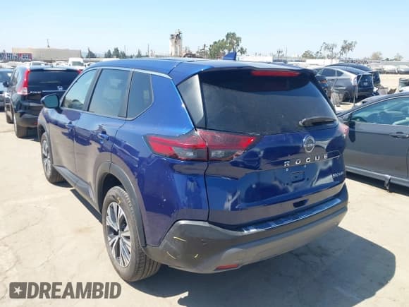 ✅ 2023 Nissan Rogue SV • VIN: 5N1BT3BB6PC945412 • Lot: 42872013. Wystawiony na IAAI z przebiegiem 44 999 mil. Bezpłatny archiwum sprzedaży aukcyjnych z USA i szczegółowy raport historii pojazdu na DreamBid. Zdjęcie 3.