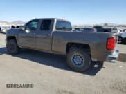 ✅ 2015 Chevrolet Silverado 1500 LT • VIN: 1GCRCREC2FZ388049 • Лот: 76098054. Опубликован ранее на Copart с пробегом 131 051 миль. Бесплатный доступ к архиву аукционных продаж из США и подробный отчёт об истории автомобиля на DreamBid. Изображение 2.