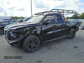 2022 Ram 1500 Big Horn с VIN 1C6SRFBTXNN163586, выставлен на аукционе Copart как лот 70999555 с пробегом 47 587 миль миль и Чистый • Clean title. История ставок и продаж доступна на DreamBid. Изображение 1.