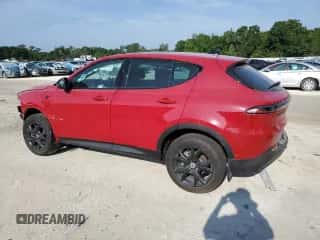 2024 Dodge Hornet GT Plus z VIN ZACNDFAN5R3A37633, wystawiony jako Copart lot #58365115 z przebiegiem 9 037 mil mil oraz Nie do naprawy • Non repairable. Historia ofert i sprzedaży dostępna na DreamBid. Obrazek 2.