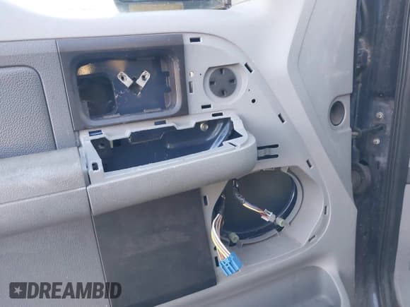 ✅ 2004 Ford F-150 XLT • VIN: 1FTPX14594NA55643 • Лот: 43717079. Опубликован ранее на IAAI с пробегом 226 305 миль. Бесплатный доступ к архиву аукционных продаж из США и подробный отчёт об истории автомобиля на DreamBid. Изображение 15.