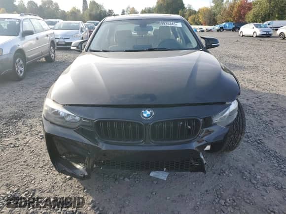 2014 BMW 3 Series 328i z VIN WBA3C1C57EK115074, wystawiony jako Copart lot #89925345 z przebiegiem 131 138 mil mil oraz Szkoda całkowita • Salvage title. Historia ofert i sprzedaży dostępna na DreamBid. Obrazek 5.