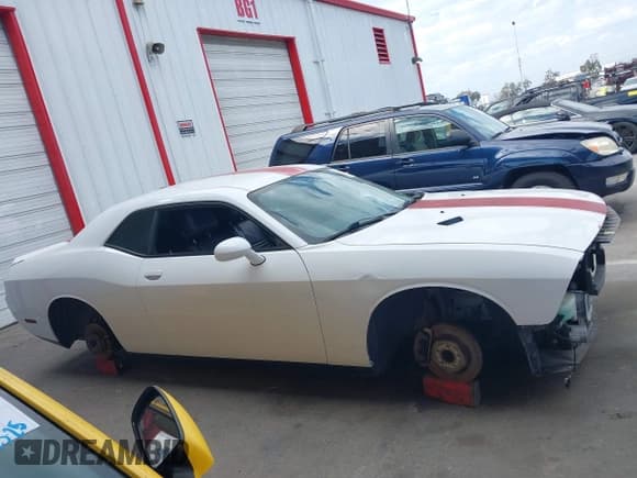 ✅ 2014 Dodge Challenger SXT • VIN: 2C3CDYAG1EH183203 • Lot: 43269129. Wystawiony na IAAI z przebiegiem 117 355 mil. Bezpłatny archiwum sprzedaży aukcyjnych z USA i szczegółowy raport historii pojazdu na DreamBid. Zdjęcie 13.