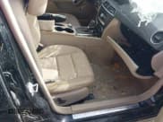 ✅ 2013 Mercedes-Benz C 250 Sport • VIN: WDDGF4HBXDR275022 • Lot: 42709848. Wystawiony na IAAI z przebiegiem Nie podano. Bezpłatny archiwum sprzedaży aukcyjnych z USA i szczegółowy raport historii pojazdu na DreamBid. Zdjęcie 5.