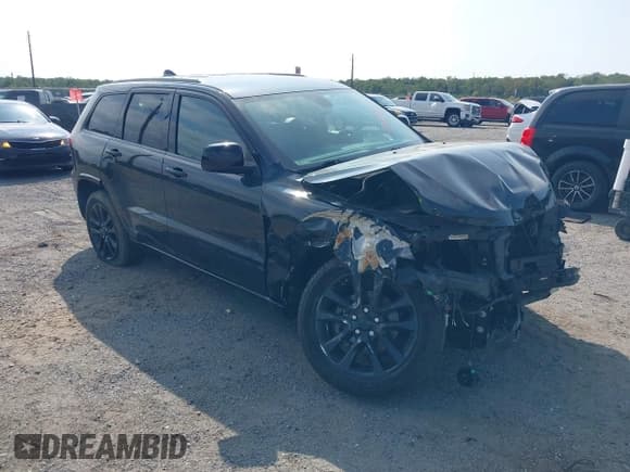 ✅ 2018 Jeep Grand Cherokee Altitude • VIN: 1C4RJFAG7JC465748 • Lot: 43276638. Wystawiony na IAAI z przebiegiem 83 848 mil. Bezpłatny archiwum sprzedaży aukcyjnych z USA i szczegółowy raport historii pojazdu na DreamBid. Zdjęcie 1.