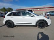 ✅ 2019 Kia Niro EX • VIN: KNDCC3LC1K5297586 • Lot: 43448987. Wystawiony na IAAI z przebiegiem 67 759 mil. Bezpłatny archiwum sprzedaży aukcyjnych z USA i szczegółowy raport historii pojazdu na DreamBid. Zdjęcie 13.