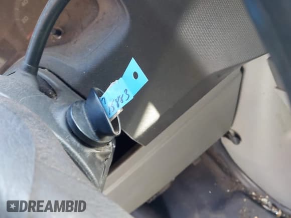 ✅ 2014 Ford Econoline Cargo Commercial • VIN: 1FTNE2EWXEDA15637 • Lot: 43774335. Wystawiony na IAAI z przebiegiem 216 069 mil. Bezpłatny archiwum sprzedaży aukcyjnych z USA i szczegółowy raport historii pojazdu na DreamBid. Zdjęcie 11.