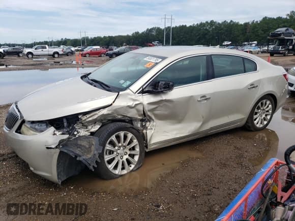 ✅ 2013 Buick LaCrosse Leather • VIN: 1G4GC5E37DF284330 • Lot: 58531795. Wystawiony na Copart z przebiegiem Nie podano. Bezpłatny archiwum sprzedaży aukcyjnych z USA i szczegółowy raport historii pojazdu na DreamBid. Zdjęcie 1.