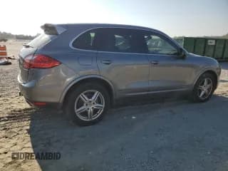 ✅ 2014 Porsche Cayenne • VIN: WP1AA2A29ELA94199 • Lot: 81448845. Wystawiony na Copart z przebiegiem 161 184 mil. Bezpłatny archiwum sprzedaży aukcyjnych z USA i szczegółowy raport historii pojazdu na DreamBid. Zdjęcie 3.