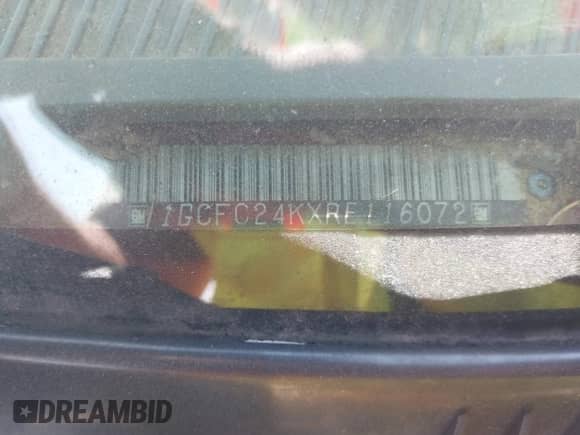 ✅ 1994 Chevrolet Silverado 2500 • VIN: 1GCFC24KXRE116072 • Lot: 42109439. Wystawiony na IAAI z przebiegiem 212 142 mil. Bezpłatny archiwum sprzedaży aukcyjnych z USA i szczegółowy raport historii pojazdu na DreamBid. Zdjęcie 9.