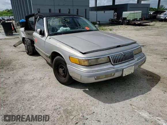 ✅ 1992 Mercury Grand Marquis GS • VIN: 2MELM74WXNX754605 • Lot: 72594934. Wystawiony na Copart z przebiegiem 50 391 mil. Bezpłatny archiwum sprzedaży aukcyjnych z USA i szczegółowy raport historii pojazdu na DreamBid. Zdjęcie 10.