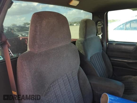 ✅ 1998 Chevrolet S-10 LS • VIN: 1GCCS1446WK207984 • Лот: 80580584. Опубликован ранее на Copart с пробегом 139 040 миль. Бесплатный доступ к архиву аукционных продаж из США и подробный отчёт об истории автомобиля на DreamBid. Изображение 10.