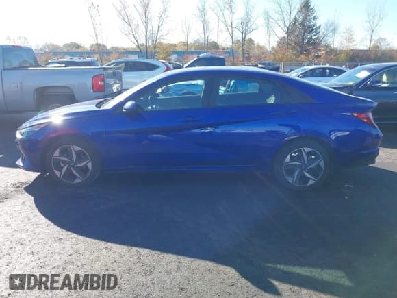 ✅ 2023 Hyundai Elantra SEL • VIN: KMHLS4AG5PU569757 • Lot: 43561949. Listed on IAAI with 29,301 mi. Free auction sales archive from the USA and detailed vehicle history report at DreamBid. Image 14.