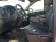 ✅ 2020 Chevrolet Silverado 2500HD • VIN: 1GB5WLE74LF286534 • Lot: 71199324. Wystawiony na Copart z przebiegiem 87 804 mil. Bezpłatny archiwum sprzedaży aukcyjnych z USA i szczegółowy raport historii pojazdu na DreamBid. Zdjęcie 7.